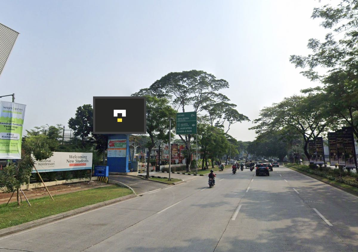 Digital Billboard on Alam Sutera Boulevard, Serpong