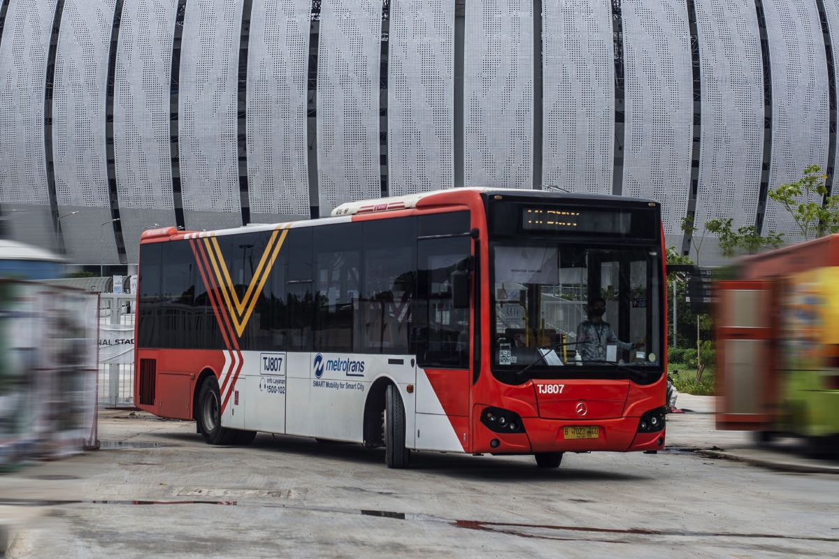 Sewa Iklan Branding Bus Metrotrans Standard Transjakarta