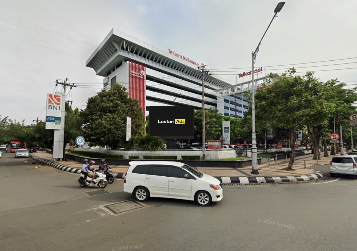 Digital Billboard Ad Space Pahlawan Street, in front of Telkom Office, Semarang, Central Java